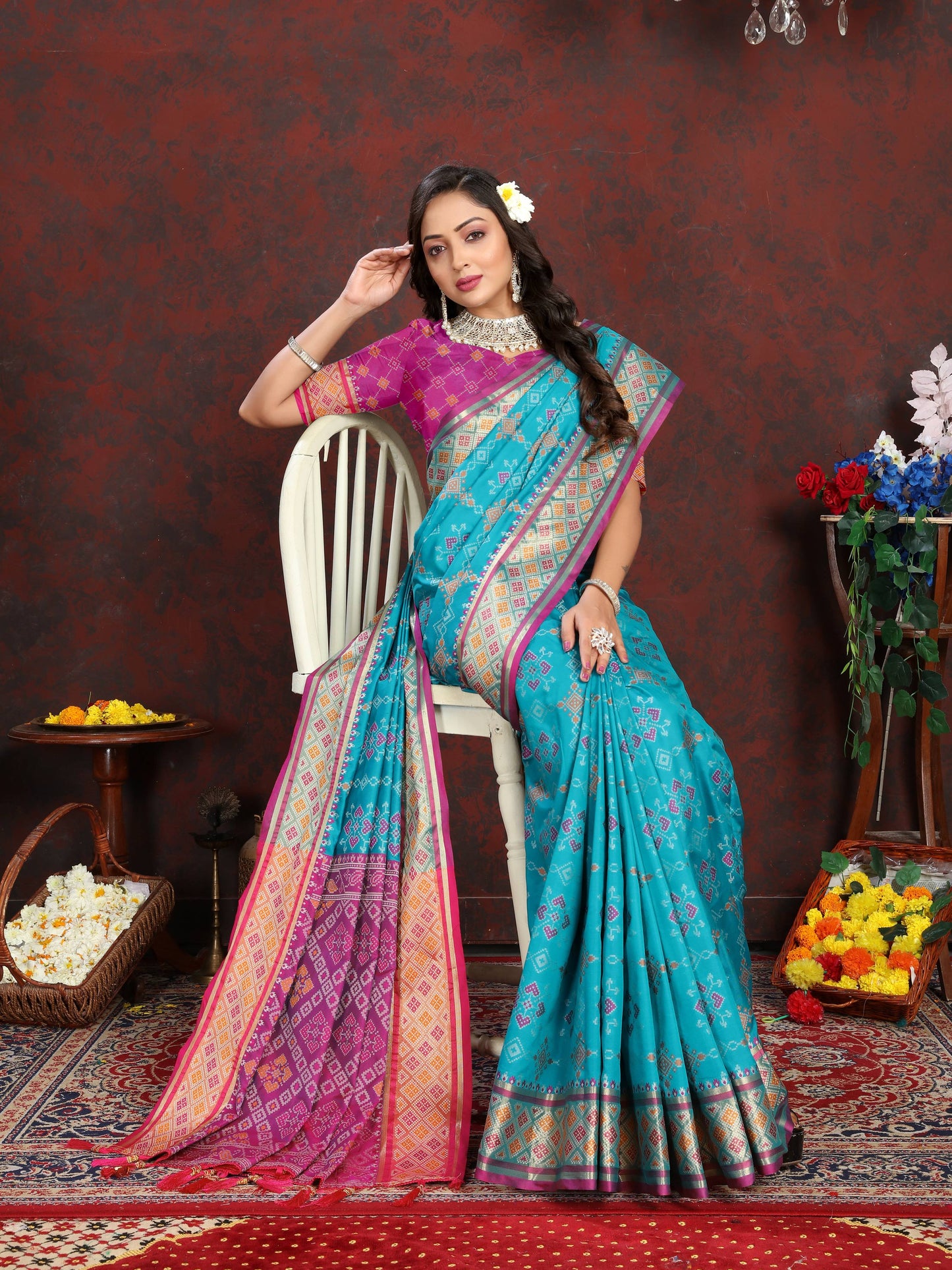 luxurious designer Women's Soft  Patola  silk saree with Meenakari  zari weawing motifs  and Rich Zari weawing silk saree