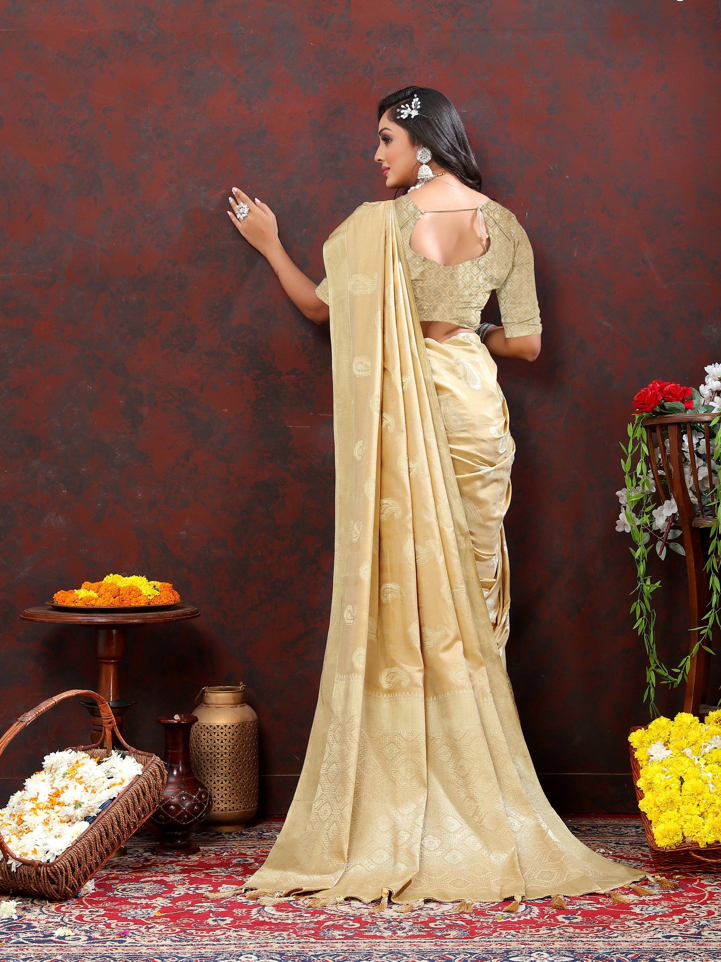 luxurious designer Women's Soft Cotton saree with zari  weawing design  and Rich Zari weawing silk saree