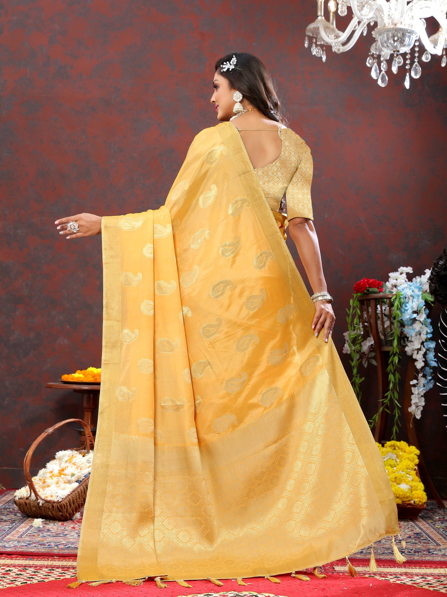 luxurious designer Women's Soft Cotton saree with zari  weawing design  and Rich Zari weawing silk saree