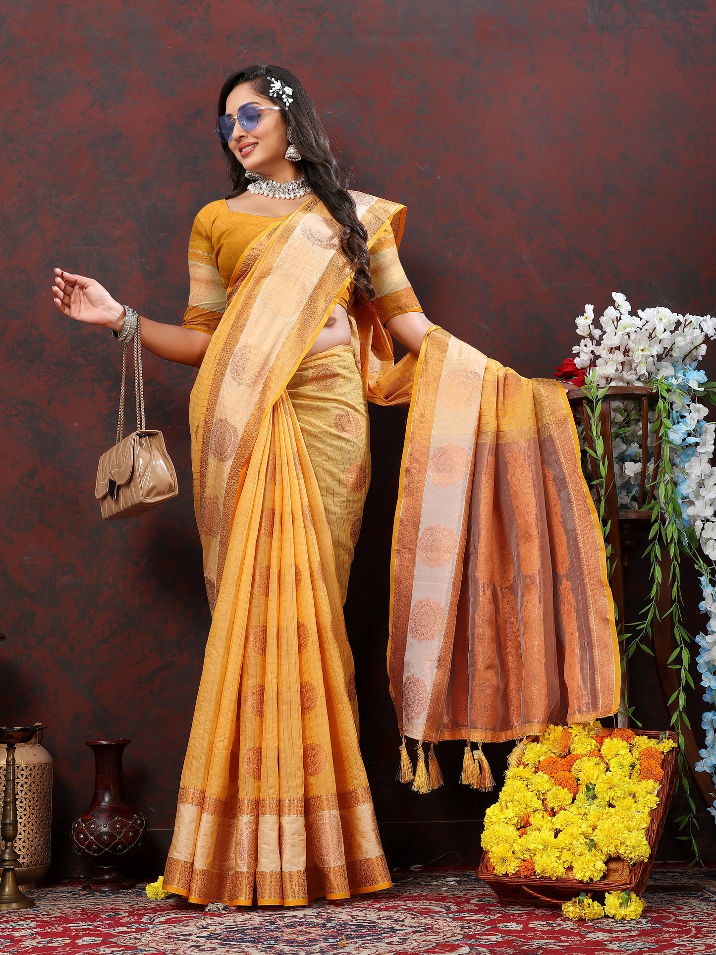 luxurious designer Women's Soft Cotton saree with zari  weawing design  and Rich Zari weawing silk saree