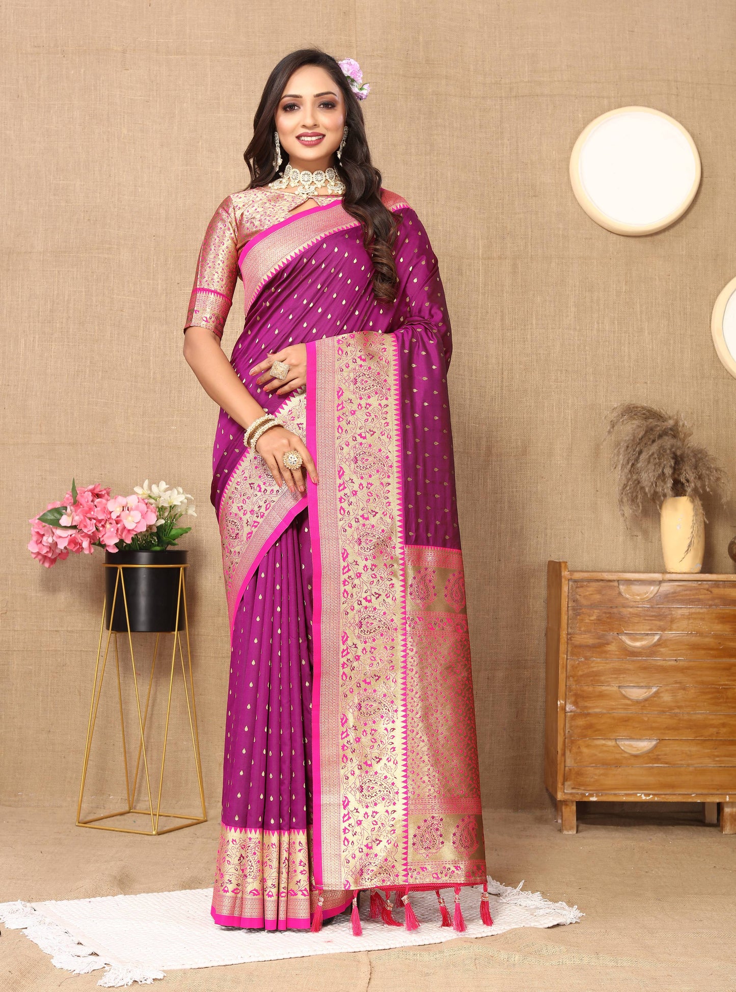 luxurious designer Women's Soft  silk saree with zari weawing design  and  Rich Zari weawing silk saree