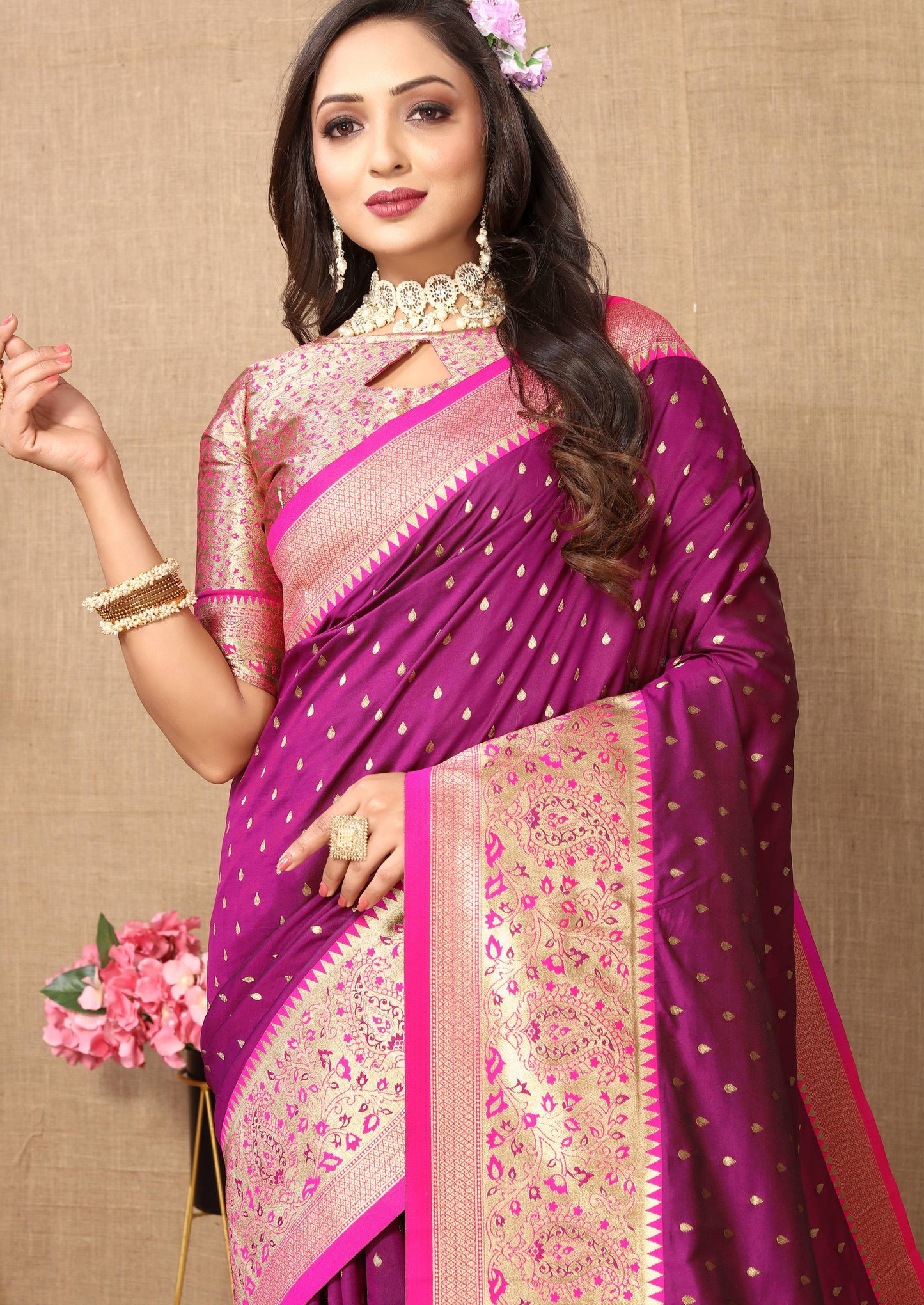 luxurious designer Women's Soft  silk saree with zari weawing design  and  Rich Zari weawing silk saree