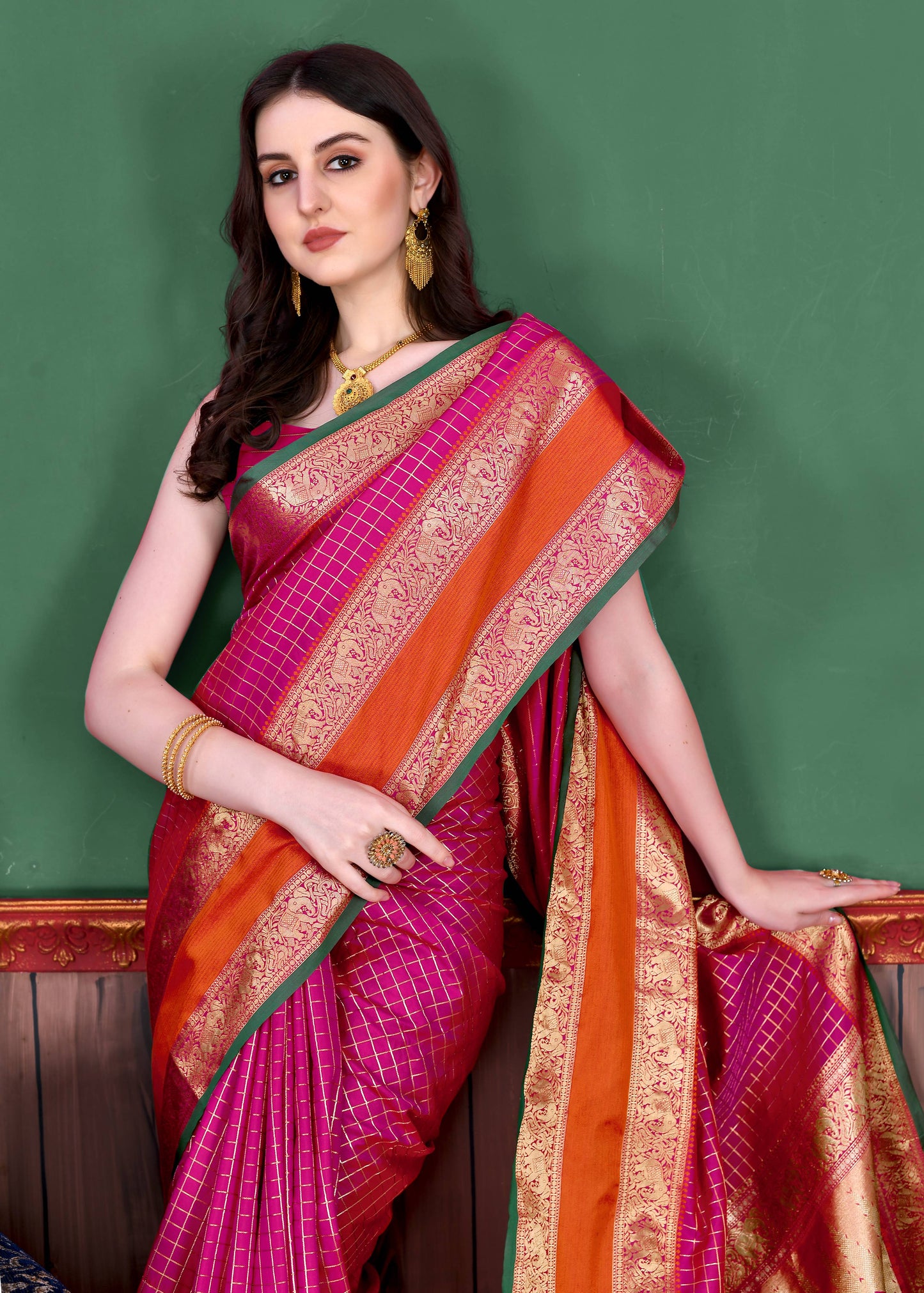 luxurious designer Women's Soft  silk saree with zari weawing design silk saree