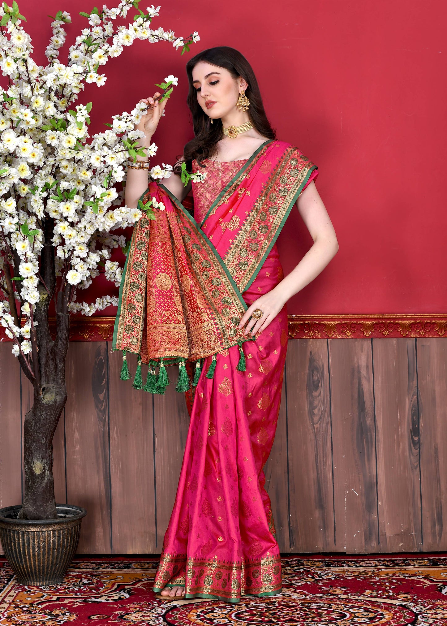 luxurious designer Women's Soft  silk saree with zari weawing design silk saree