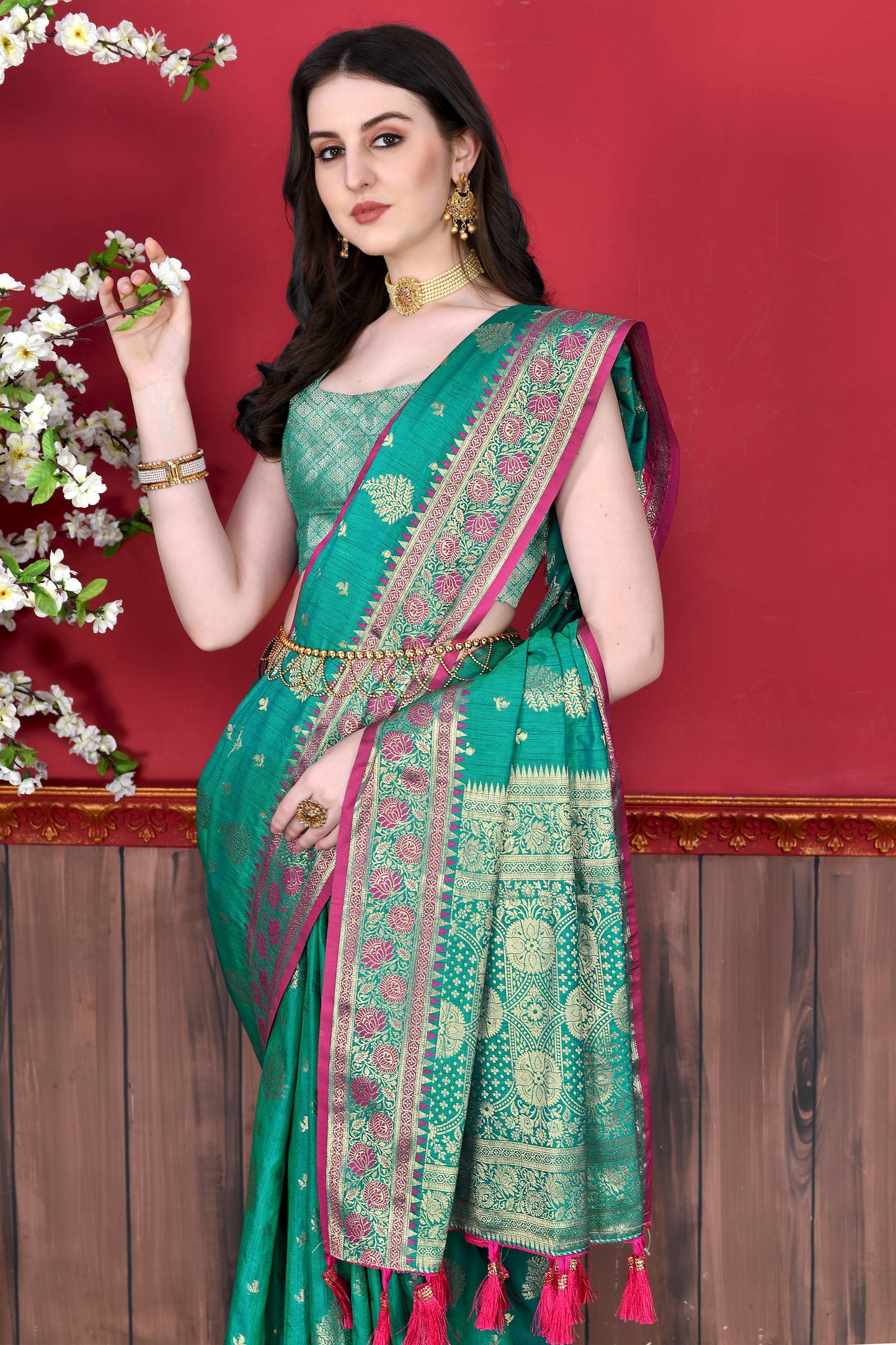 luxurious designer Women's Soft  silk saree with zari weawing design silk saree