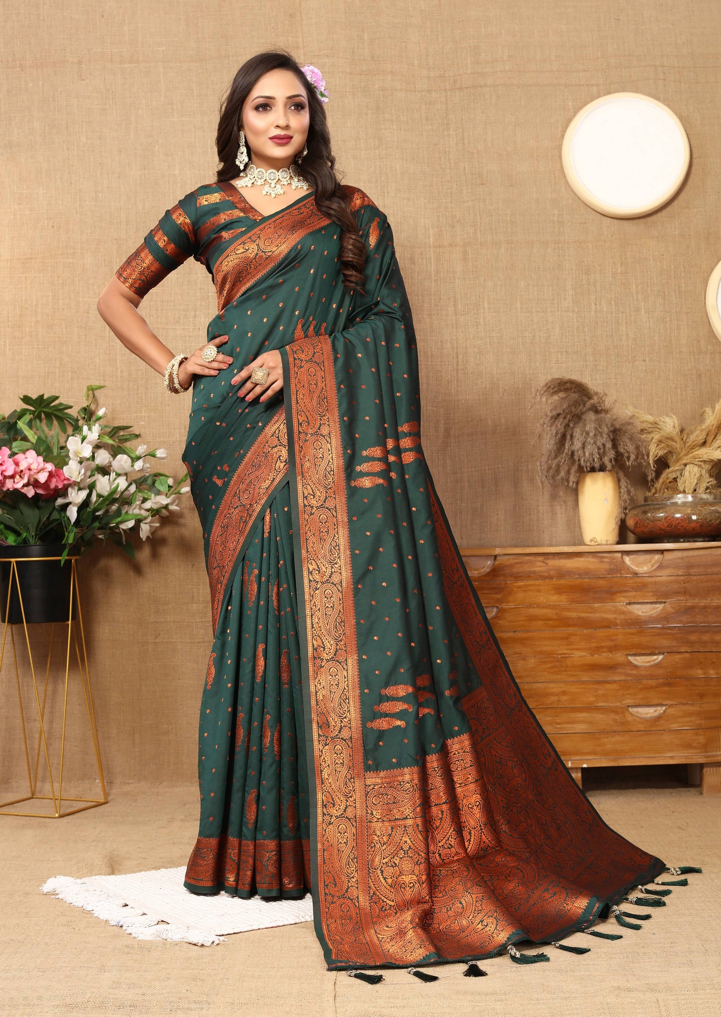 luxurious designer Women's Soft  silk saree with copper zari weawing design  and Rich Zari weawing silk saree