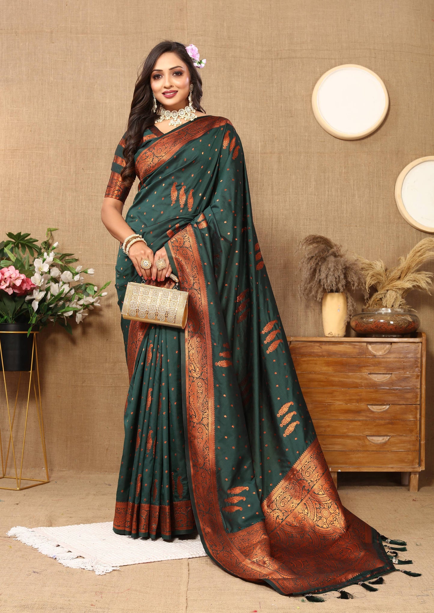 luxurious designer Women's Soft  silk saree with copper zari weawing design  and Rich Zari weawing silk saree