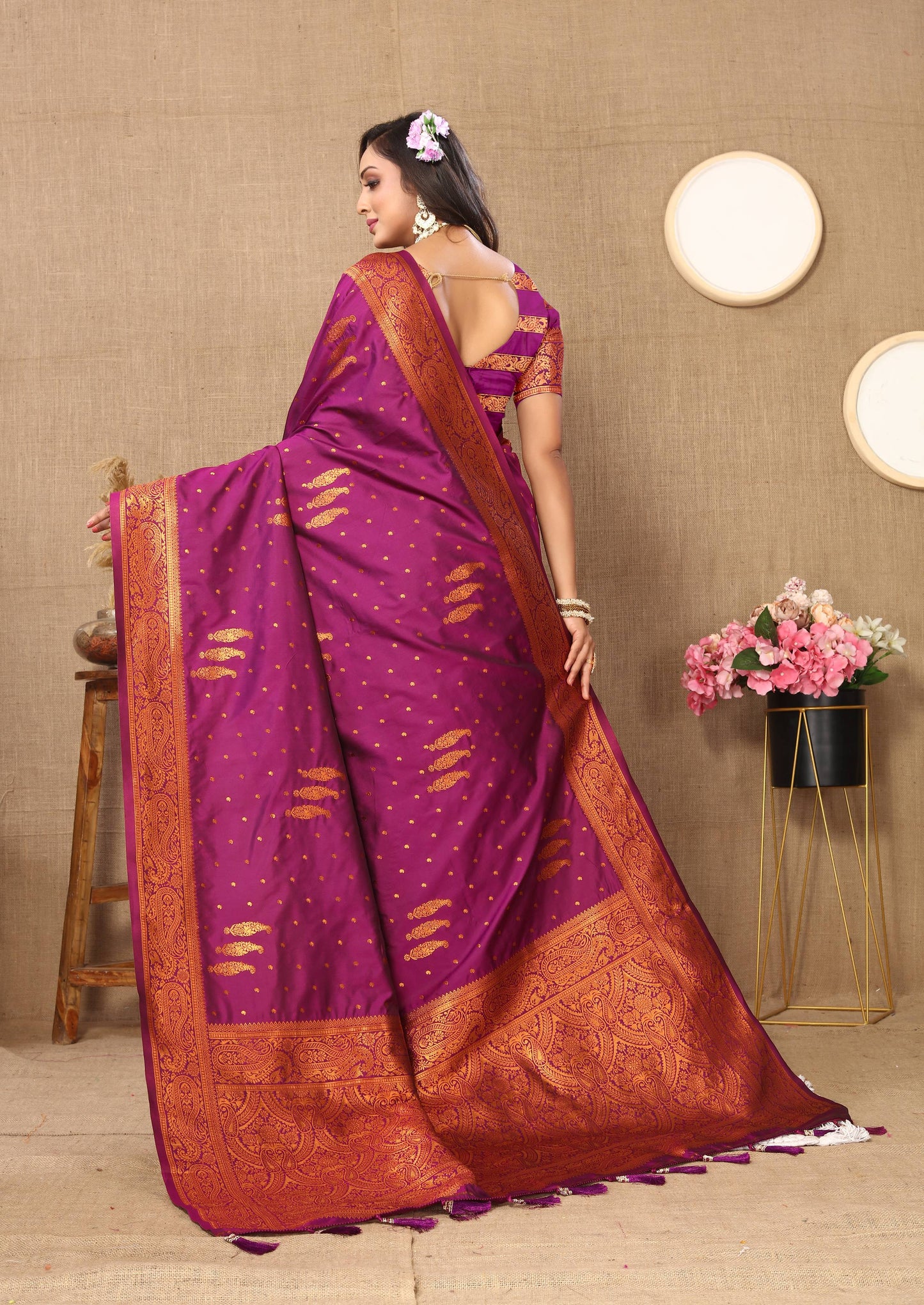 luxurious  designer Women's Soft  silk saree with copper zari weawing design  and Rich Zari weawing silk saree