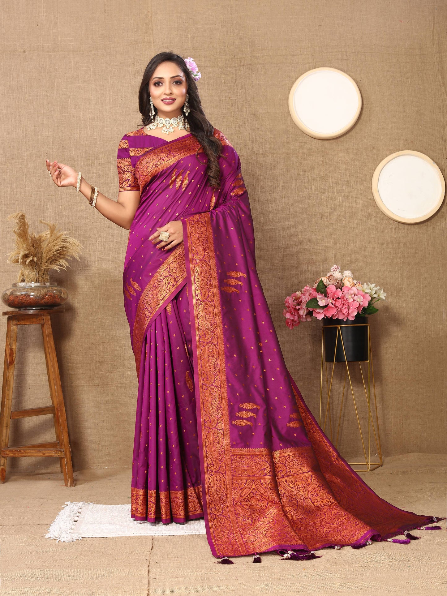 luxurious  designer Women's Soft  silk saree with copper zari weawing design  and Rich Zari weawing silk saree