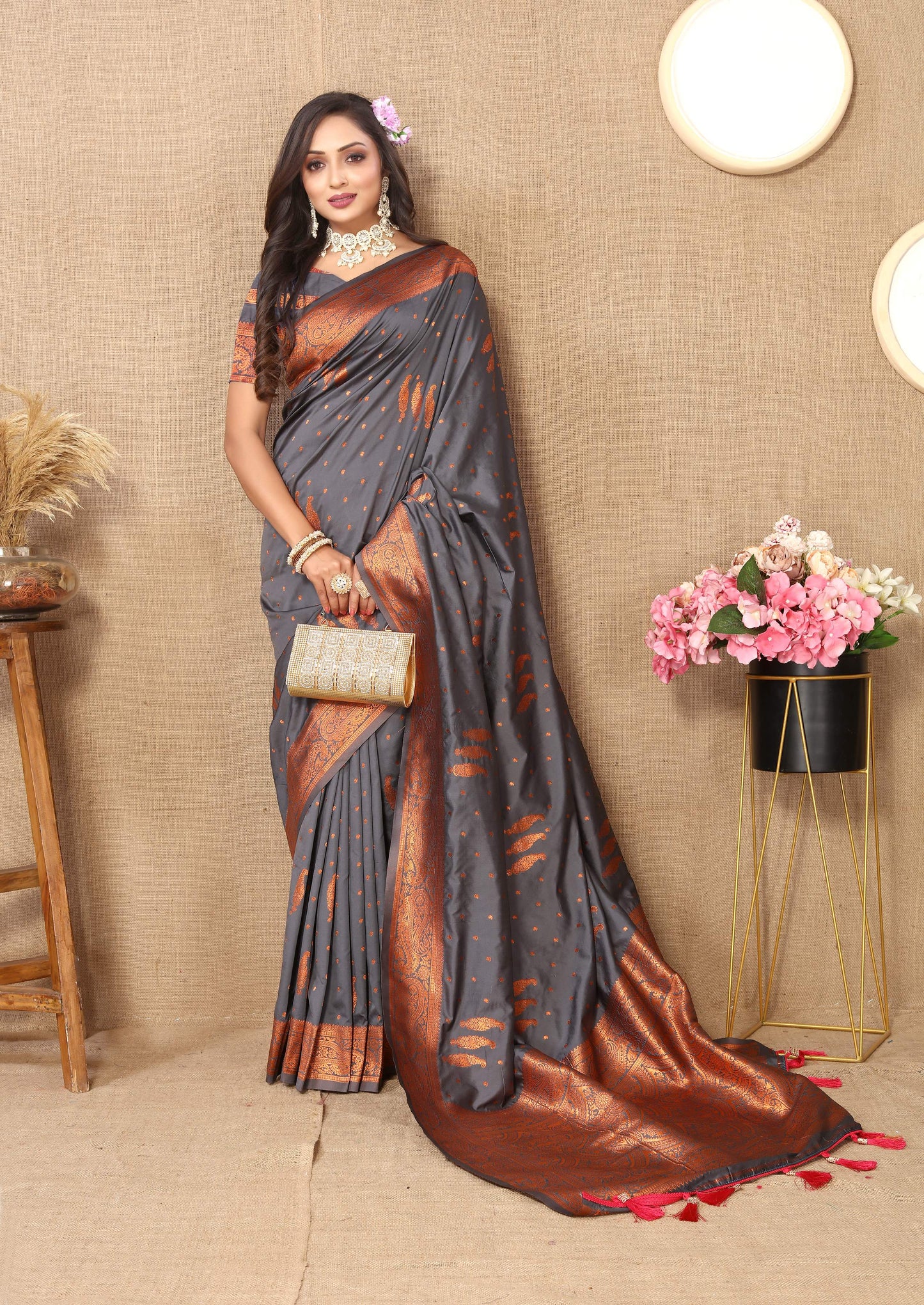 luxurious designer Women's Soft  silk saree with copper zari weawing design  and Rich Zari weawing silk saree