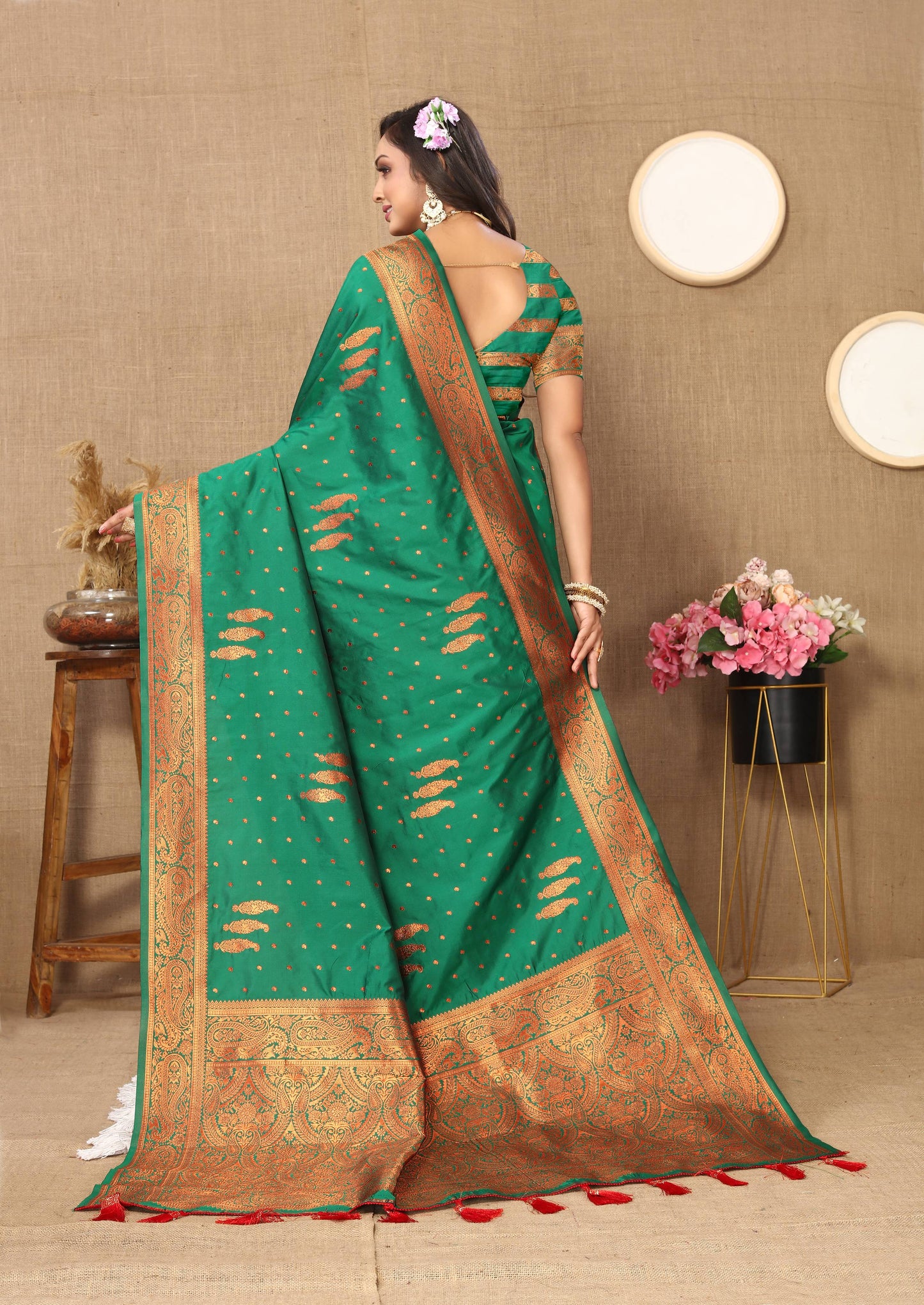 luxurious designer Women's Soft  silk saree with copper zari weawing design  and Rich Zari weawing silk saree