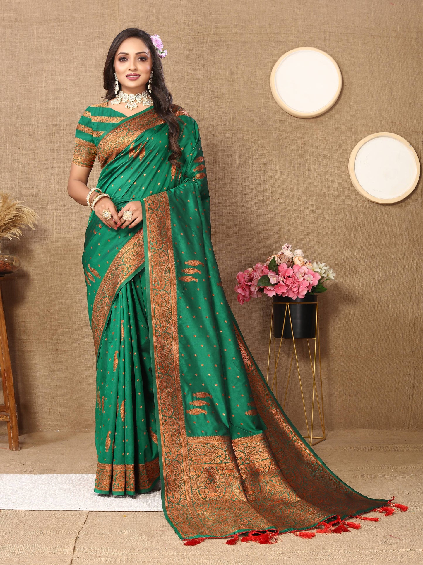 luxurious designer Women's Soft  silk saree with copper zari weawing design  and Rich Zari weawing silk saree