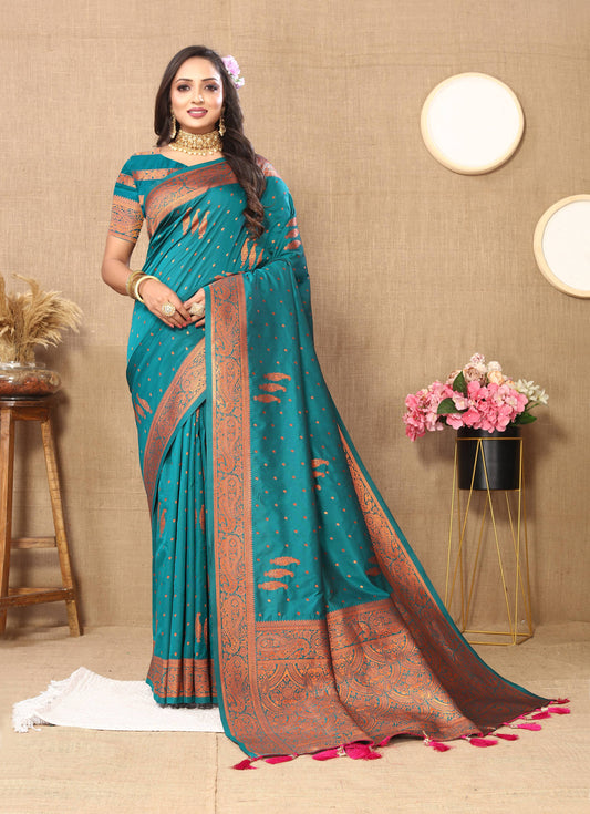 luxurious designer Women's Soft  silk saree with copper zari weawing design  and Rich Zari weawing silk saree