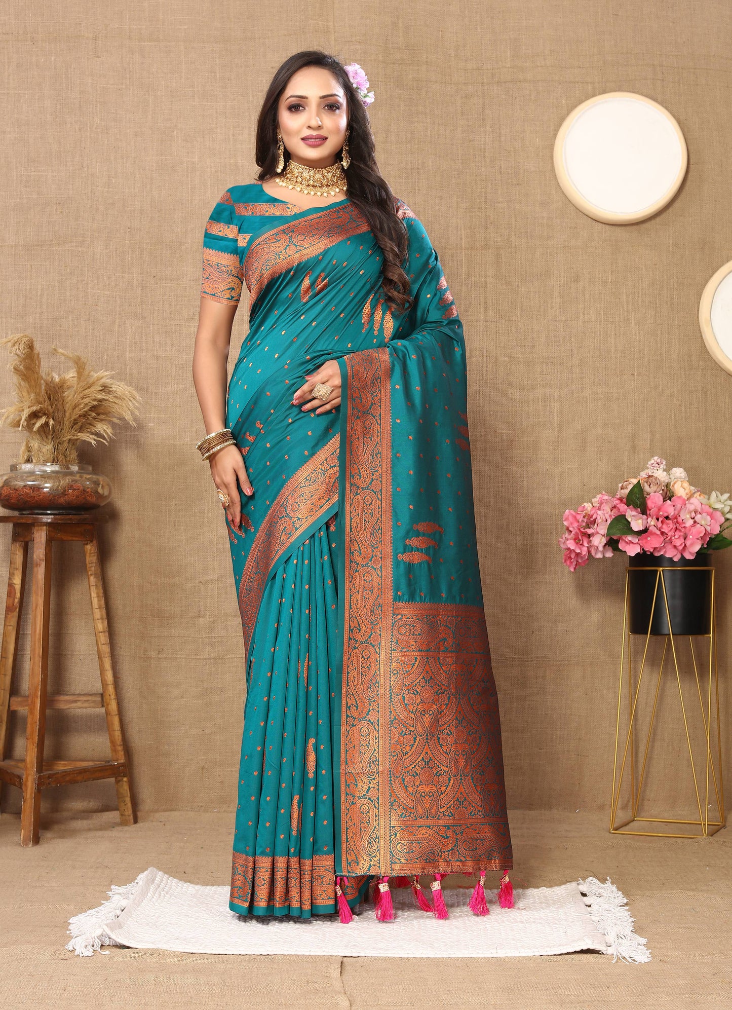 luxurious designer Women's Soft  silk saree with copper zari weawing design  and Rich Zari weawing silk saree