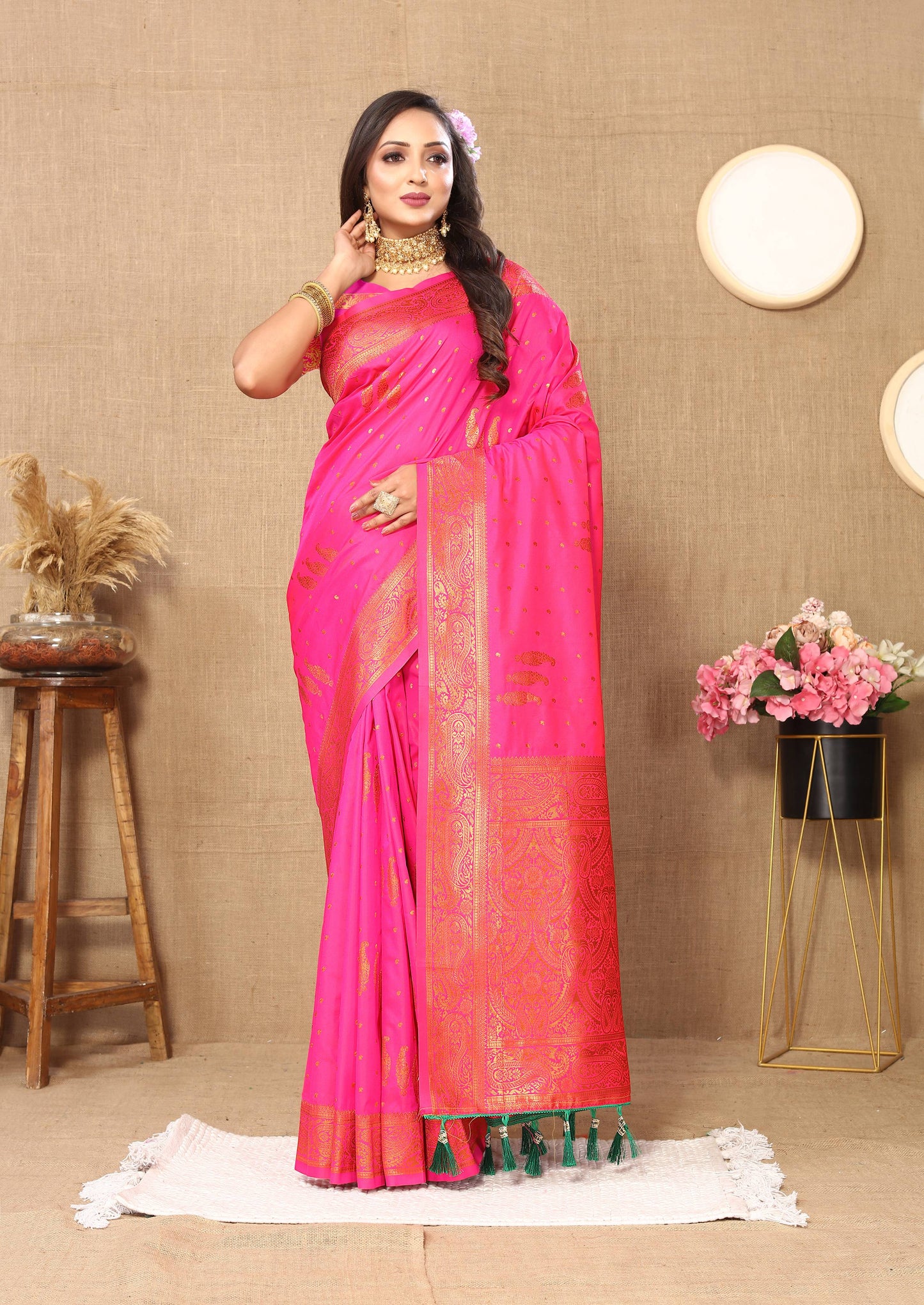 luxurious designer Women's Soft  silk saree with copper zari weawing design  and Rich Zari weawing silk saree