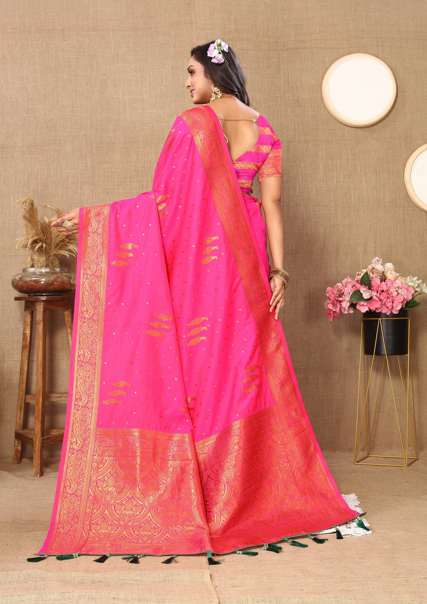 luxurious designer Women's Soft  silk saree with copper zari weawing design  and Rich Zari weawing silk saree