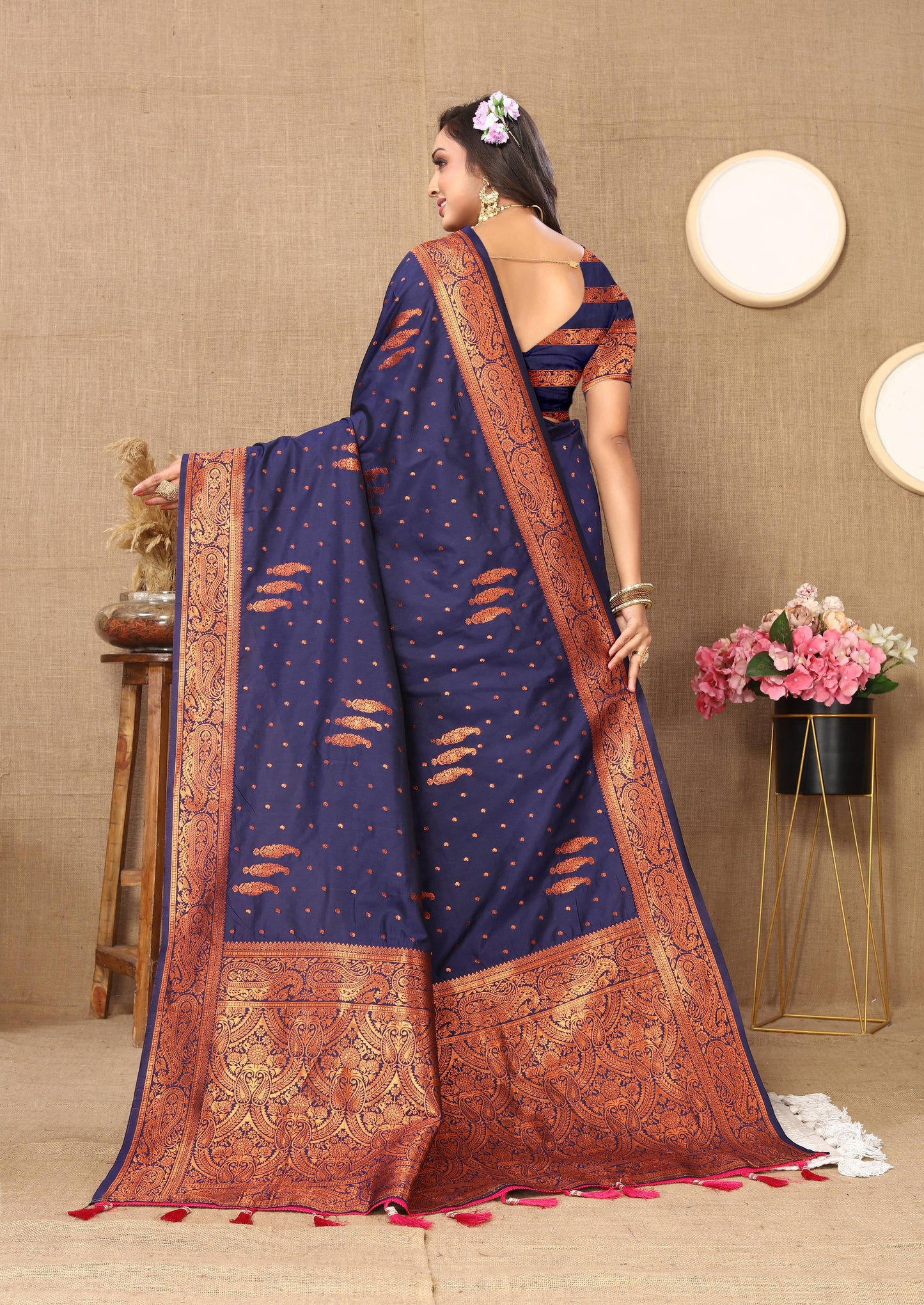 luxurious designer Women's Soft  silk saree with copper zari weawing design  and Rich Zari weawing silk saree