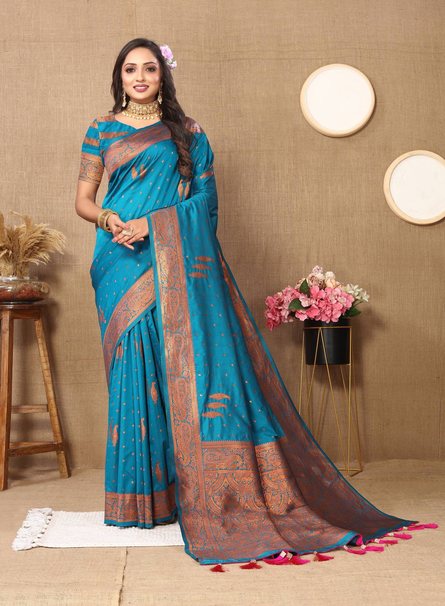 luxurious designer Women's Soft  silk saree with copper zari weawing design  and Rich Zari weawing silk saree