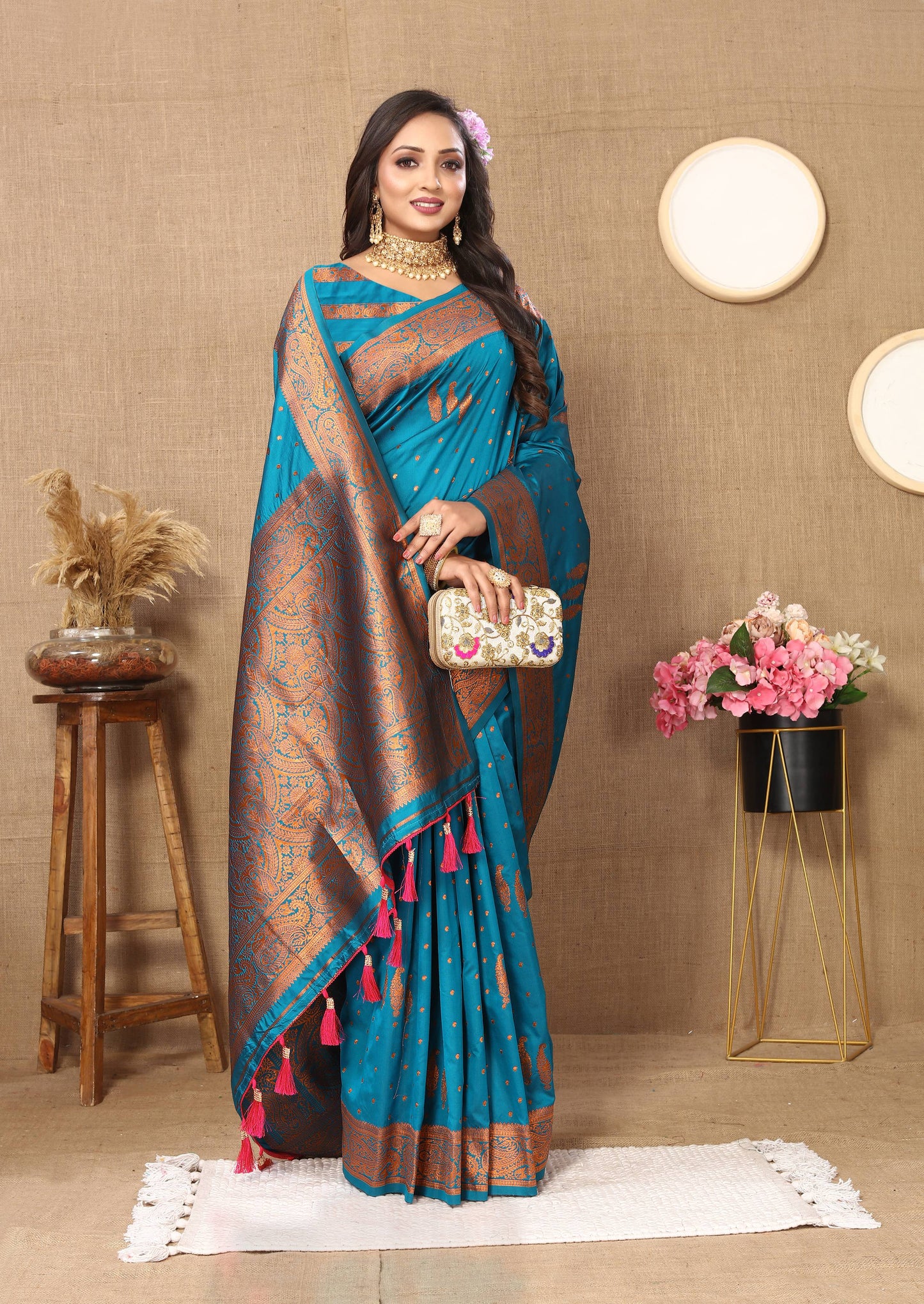 luxurious designer Women's Soft  silk saree with copper zari weawing design  and Rich Zari weawing silk saree