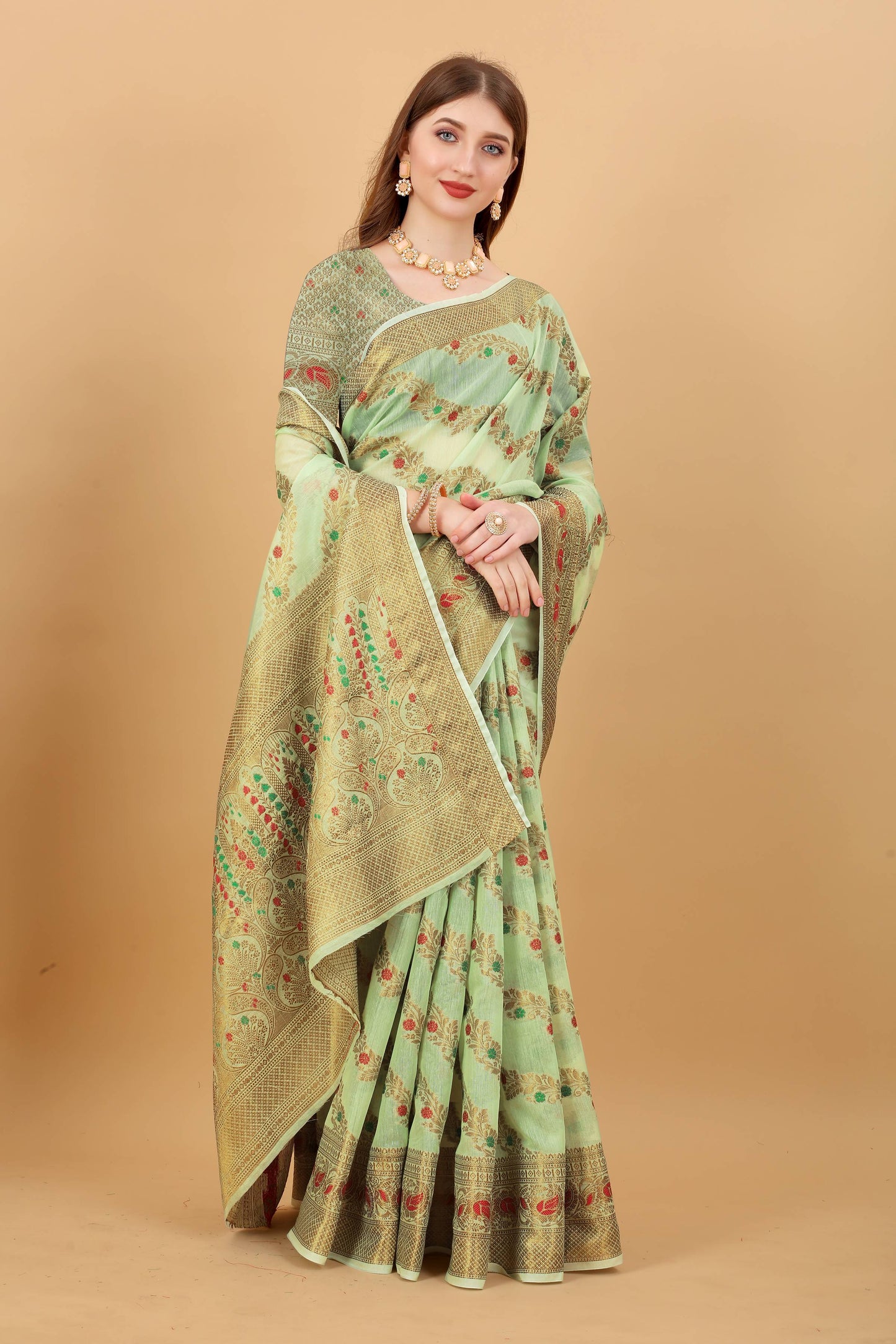 luxurious designer Women's Soft cotton  saree with zari  weawing design  and Rich Zari weawing silk saree