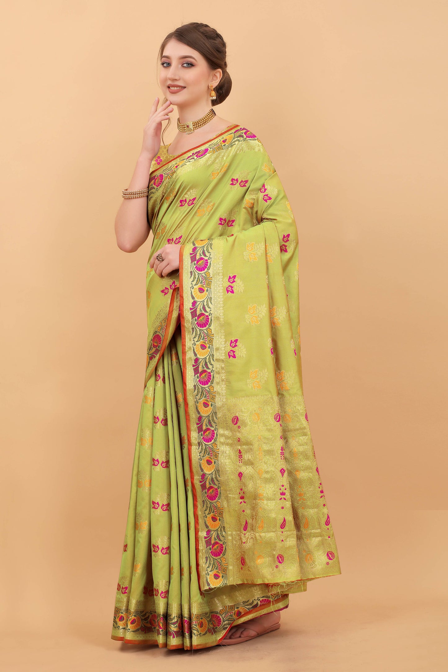 luxurious designer Women's Soft Silk saree with Meenakari weawing design  and Rich Zari weawing silk saree