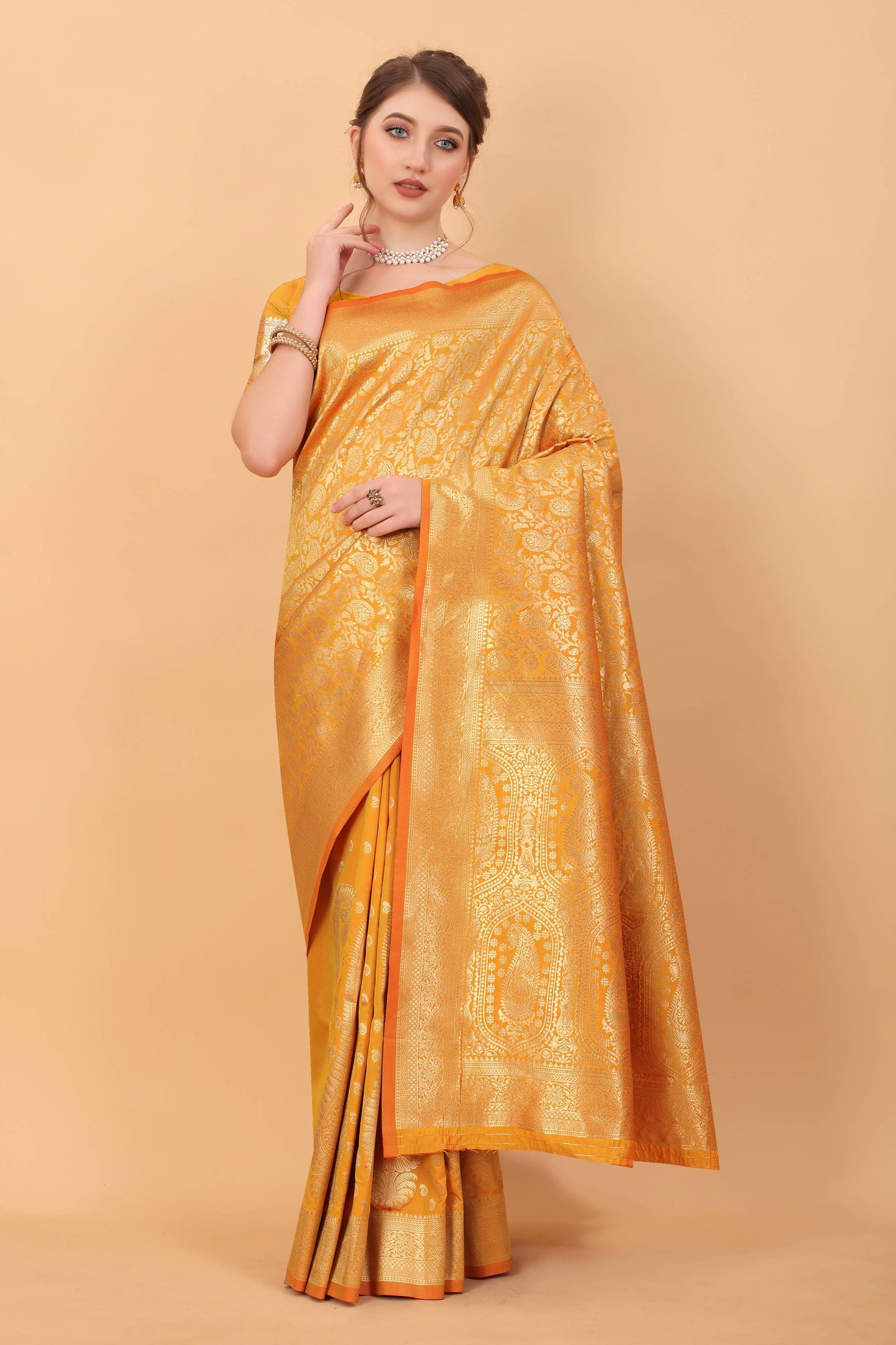 luxurious designer Women's Soft Silk saree with zari  weawing design  and Rich Zari weawing silk saree