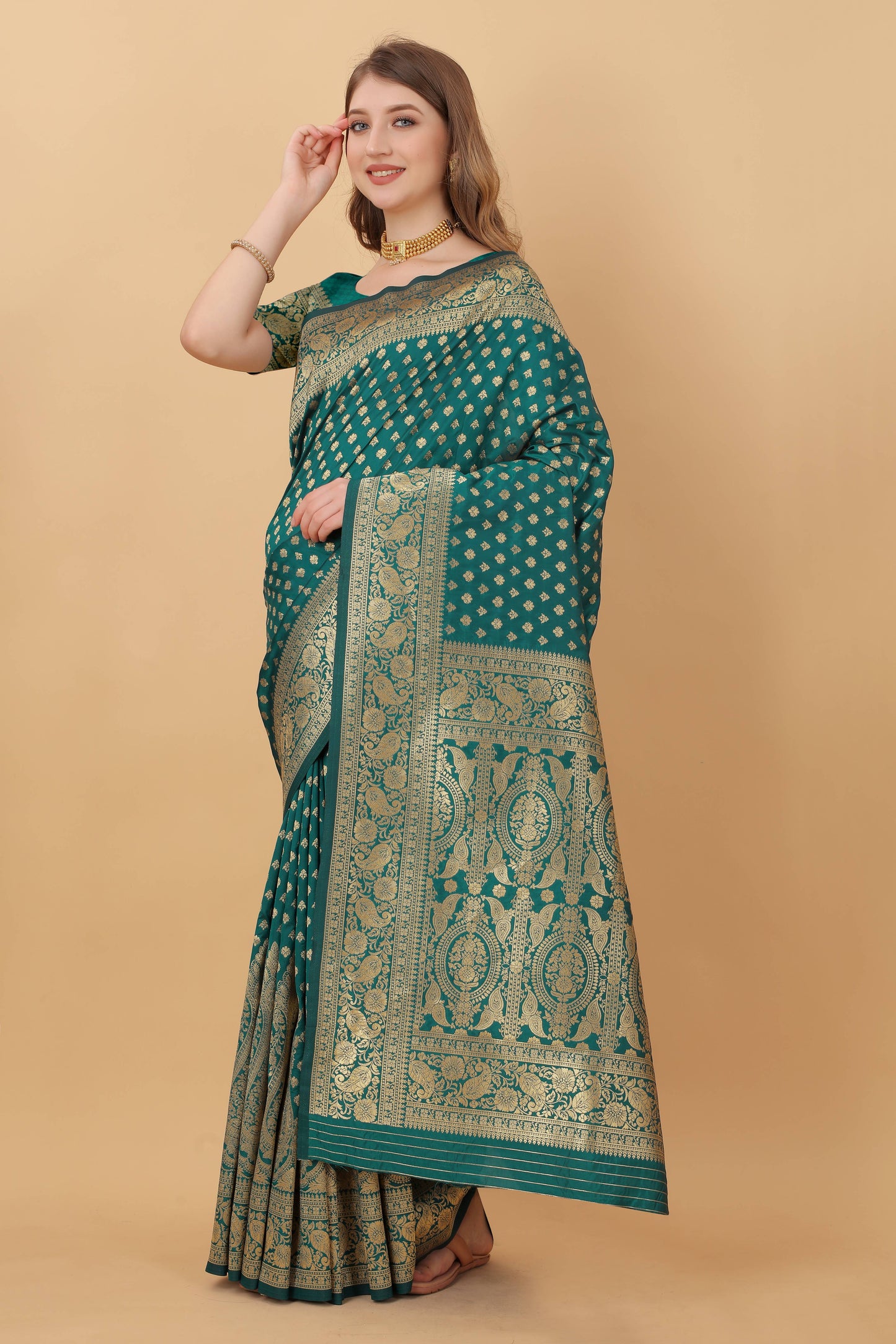 luxurious designer Women's Soft Silk saree with zari  weawing design  and Rich Zari weawing silk saree