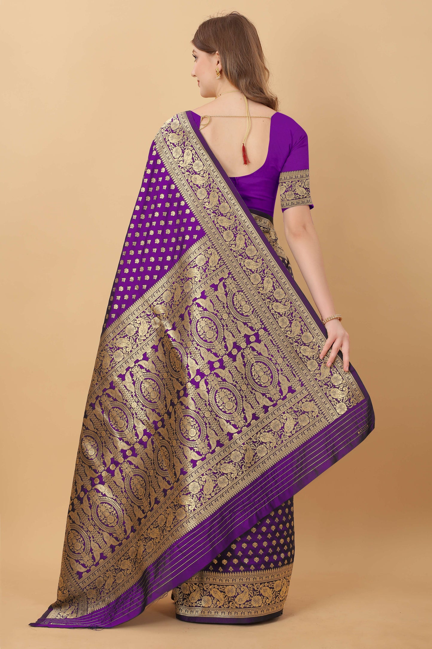 luxurious designer Women's Soft Silk saree with zari  weawing design  and Rich Zari weawing silk saree