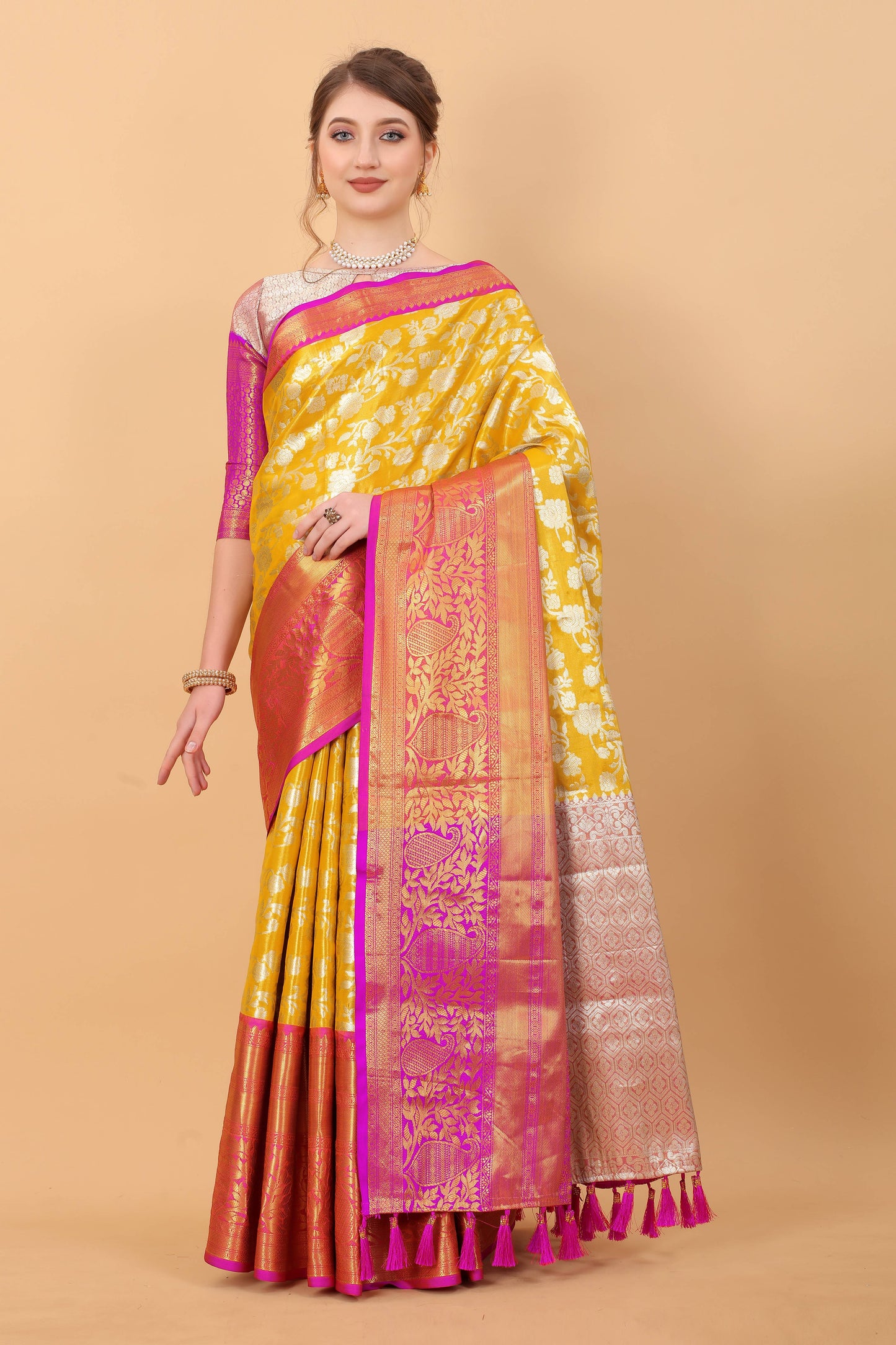 luxurious designer Women's Soft  Kanjivaram silk saree with zari weawing design  and Rich Zari silk saree