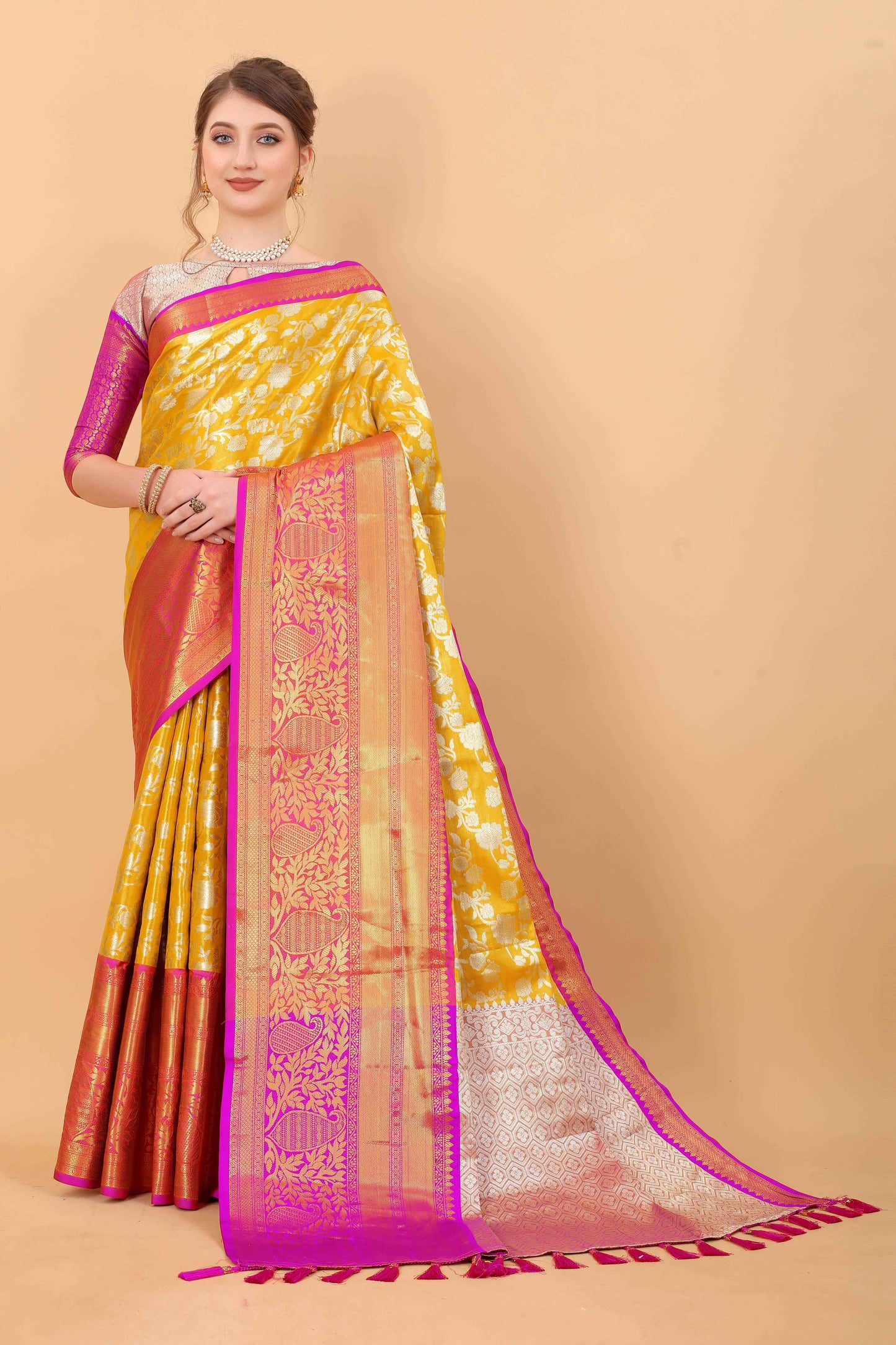 luxurious designer Women's Soft  Kanjivaram silk saree with zari weawing design  and Rich Zari silk saree